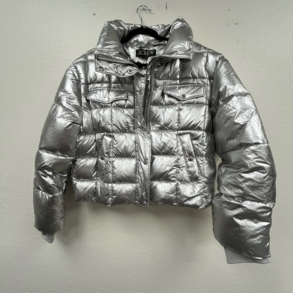 J Crew Cropped puffer jacket in metallic silver with PrimaLoft® - Picture 2 of 5